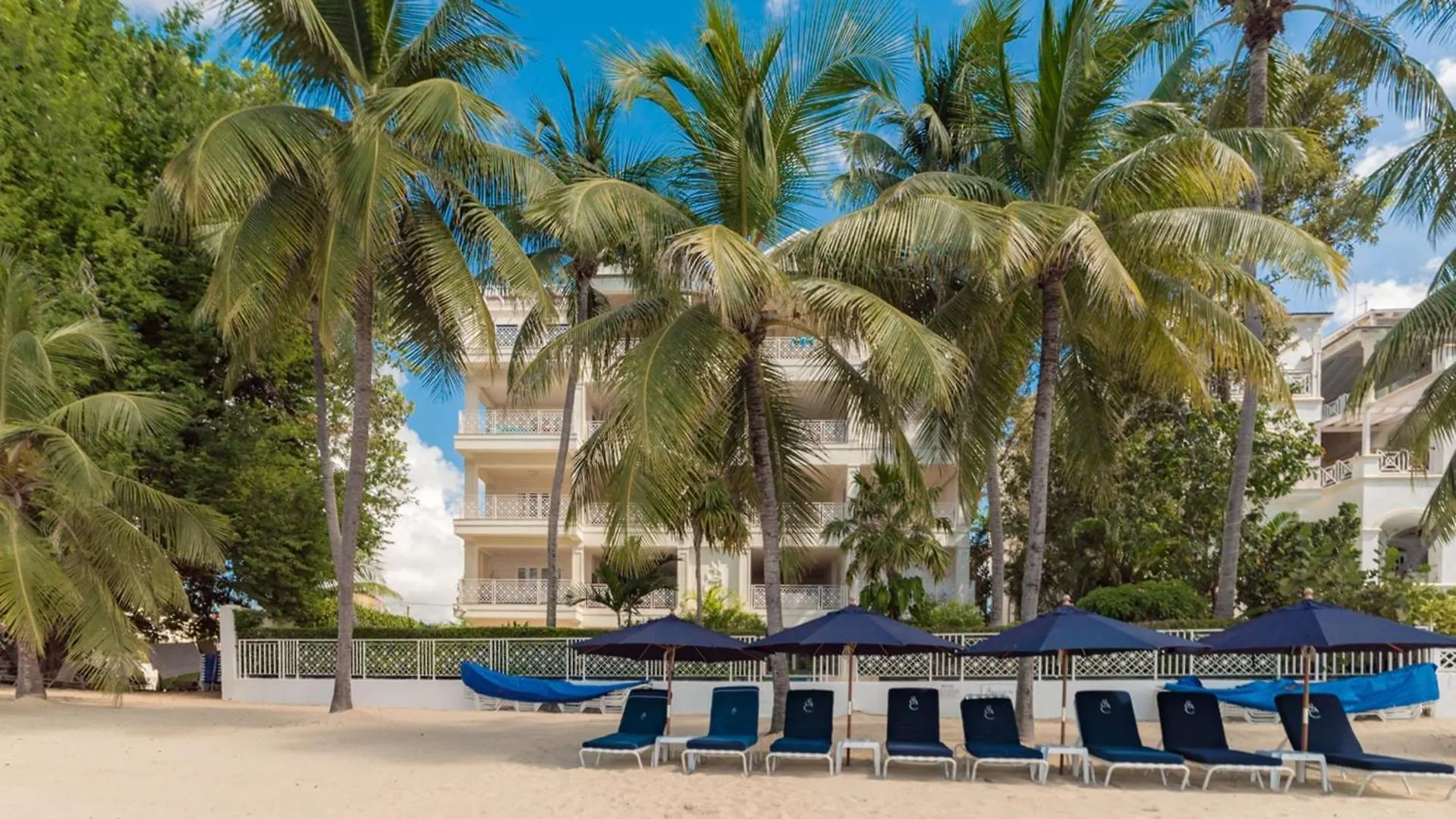 Smugglers Cove 6 3 Bed Home Saint James 0*,  Barbados